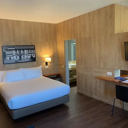 Hotel Fundador 3*