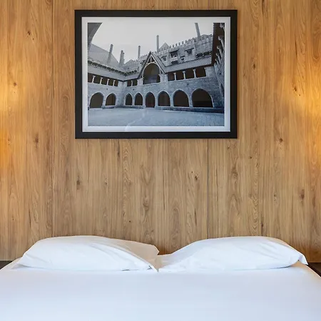 Otel Fundador 3*