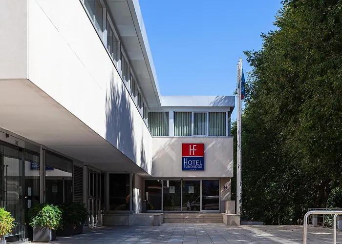 Fundador 3*